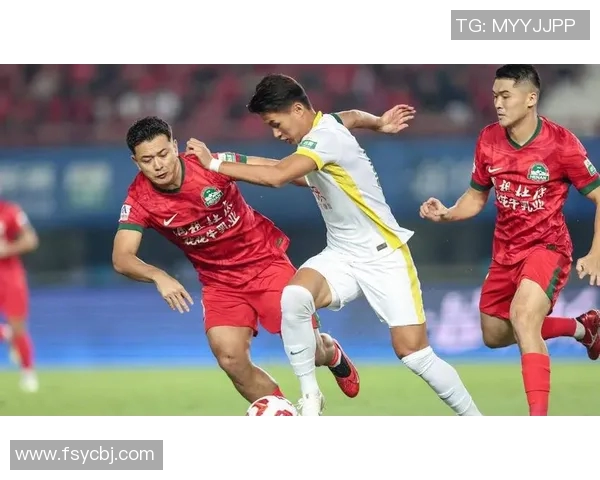 中国足球热议:新帅上任后球队状态回升 中超争冠形势愈加扑朔迷离 中国足球热议:新帅上任后球队状态回升 中超争冠形势愈加扑朔迷离