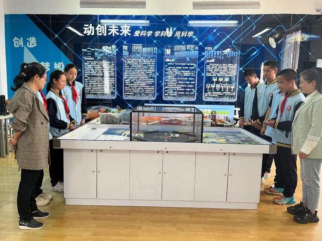 PG电子大理青少年科技教诲扑灭将来星火(图10)